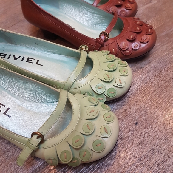 Shoes - Picture 2 of 9